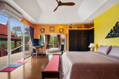 House in Kathu, Thailand 4 bedrooms № 170892 - photo 19