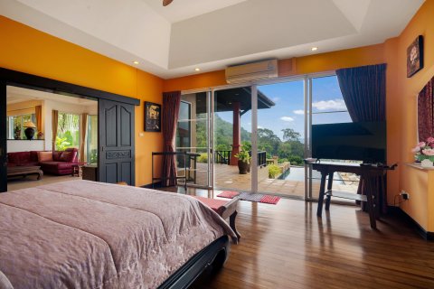 House in Kathu, Thailand 4 bedrooms № 170892 - photo 21