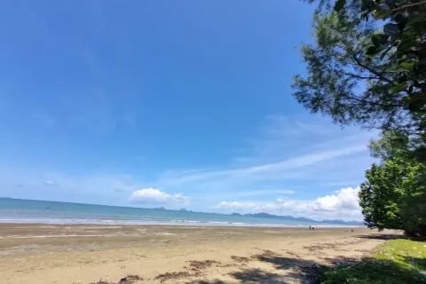 Land in Nuea Khlong, Thailand 25712 sq.m. № 160828 - photo 3