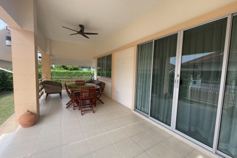 House in Hua Hin, Thailand 3 bedrooms № 145499 - photo 18