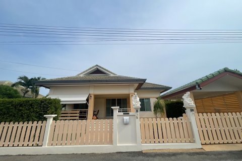 House in Hua Hin, Thailand 3 bedrooms № 145499 - photo 5