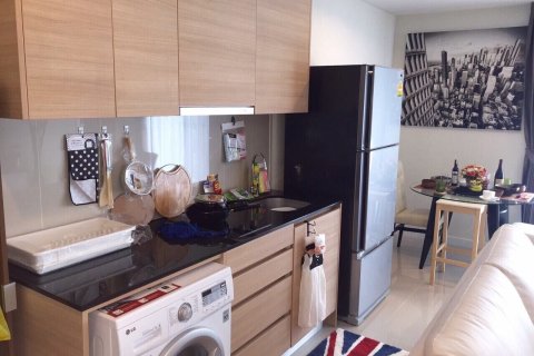 Кондоминиум с 2 спальнями в Бангкоке, Таиланд № 143993 - фото 6