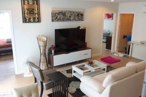 Кондоминиум с 2 спальнями в Бангкоке, Таиланд № 143993 - фото 3