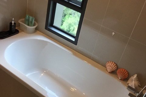 Кондоминиум с 2 спальнями в Бангкоке, Таиланд № 143993 - фото 14