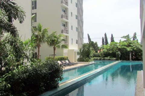Studio dans le Condo à Pattaya, Thaïlande  № 204428 - photo 17