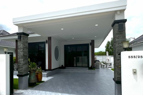 Дом в Хуа Хине, Таиланд с 2 спальнями  № 139466 - фото 1