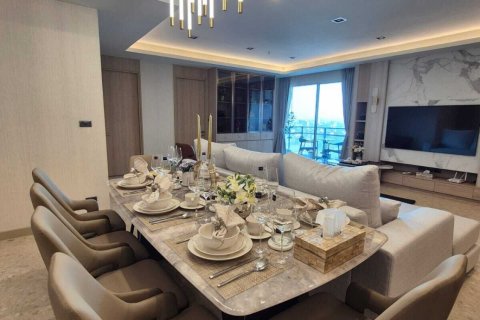 Кондоминиум с 3 спальнями в Клонг Тоэй, Бангкок, Таиланд № 139356 - фото 5