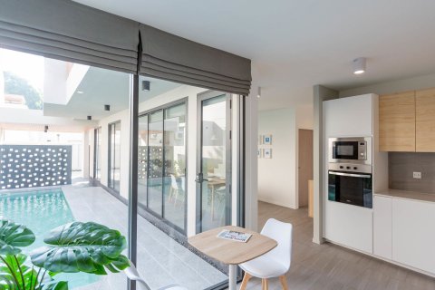 Villa in Chiang Mai, Thailand 3 bedrooms № 164974 - photo 17