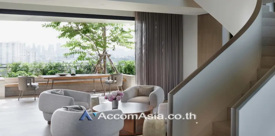 Duplex in Sathon, Bangkok, Thailand 3 Schlafzimmer № 215426