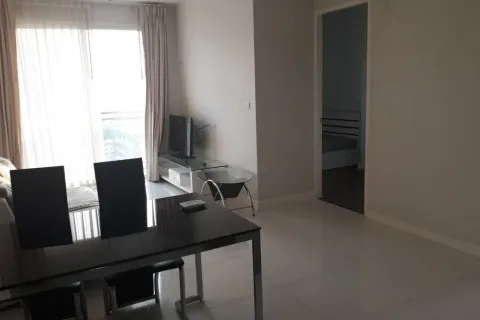 Кондоминиум с 2 спальнями в Ваттхане, Бангкок, Таиланд № 147328 - фото 1