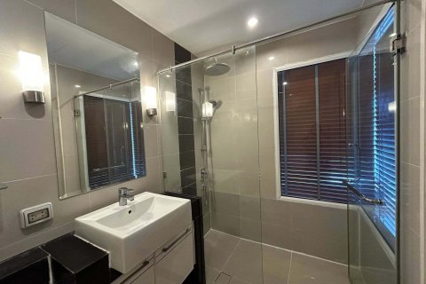 Studio in the Condo in Huai Khwang, Bangkok, Thailand  № 164352 - photo 3