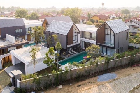 House in Hang Dong, Thailand 4 bedrooms № 146198 - photo 2