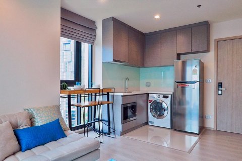 Studio dans le Condo à Khlong Toei, Bangkok, Thaïlande  № 146197 - photo 2