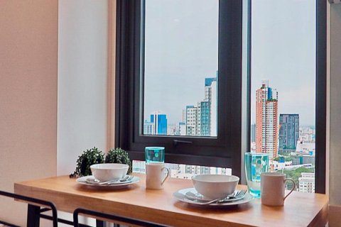 Studio dans le Condo à Khlong Toei, Bangkok, Thaïlande  № 146197 - photo 9