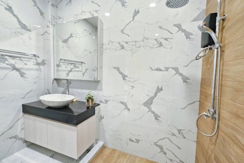 Villa in Pattaya, Thailand 3 bedrooms № 146193 - photo 18