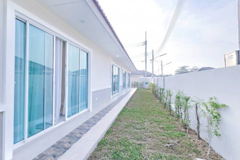 Villa in Pattaya, Thailand 3 bedrooms № 146193 - photo 22