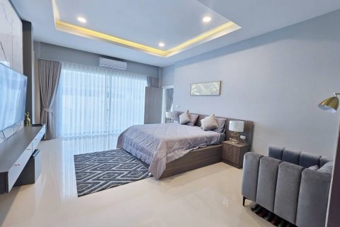 Villa in Pattaya, Thailand 3 bedrooms № 146193 - photo 4