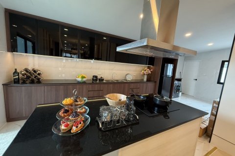 Villa in Pattaya, Thailand 3 bedrooms № 139151 - photo 13