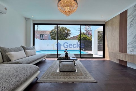 Дом в Паттайе, Таиланд с 3 спальнями  № 195898 - фото 5