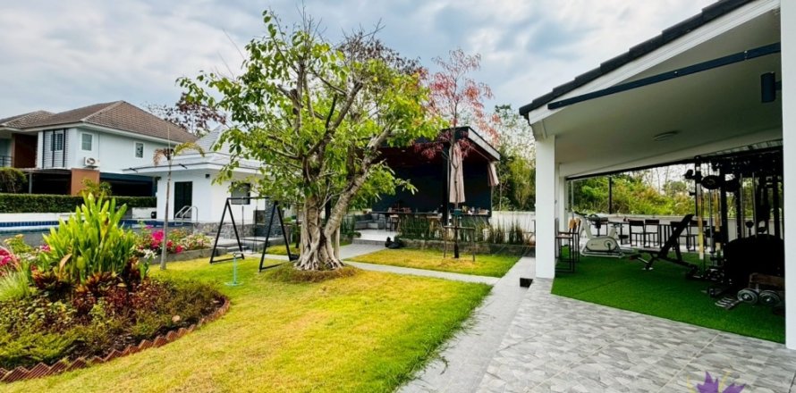 Maison à San Sai, Thaïlande 7 chambres № 170322