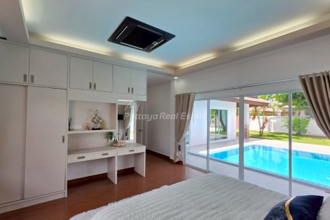 House in Sattahip, Thailand 3 bedrooms № 170321 - photo 13