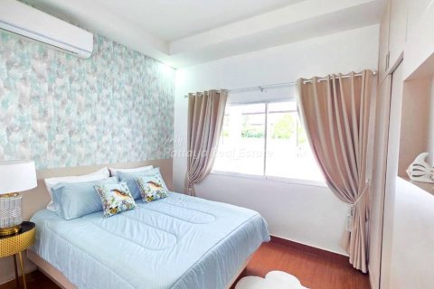 House in Sattahip, Thailand 3 bedrooms № 170321 - photo 16