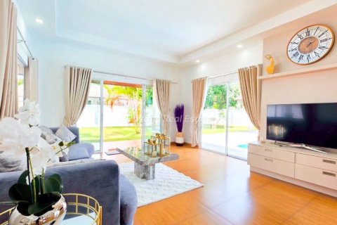 House in Sattahip, Thailand 3 bedrooms № 170321 - photo 3