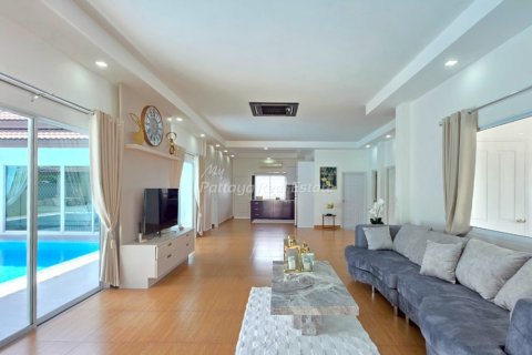 House in Sattahip, Thailand 3 bedrooms № 170321 - photo 4