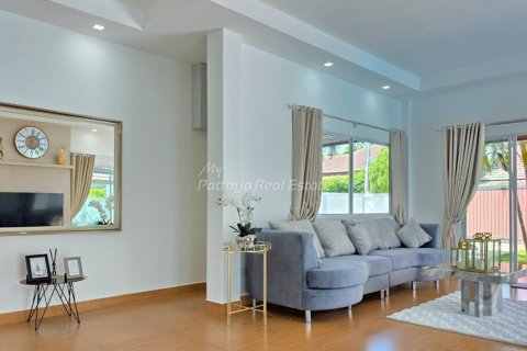 House in Sattahip, Thailand 3 bedrooms № 170321 - photo 2