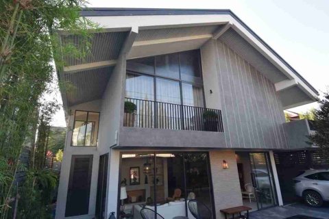 Maison à Bangkok, Thaïlande 4 chambres № 183327