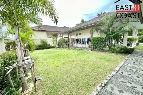 Casa de 6 dormitorios en Pattaya, Tailandia № 213219 - foto 5