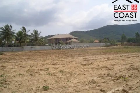 Terreno en Pattaya, Tailandia № 213216 - foto 16