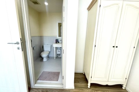 Condo in Hua Hin, Thailand, 2 bedrooms  № 153586 - photo 14