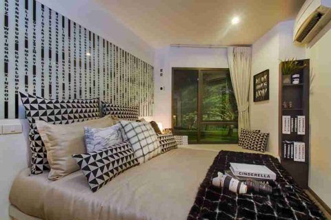 Condo in Bangkok, Thailand, 1 bedroom  № 183163 - photo 7