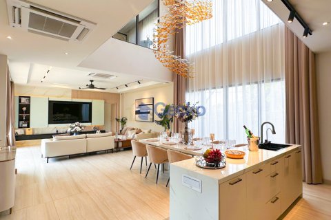 House in Pattaya, Thailand 5 bedrooms № 209807 - photo 3