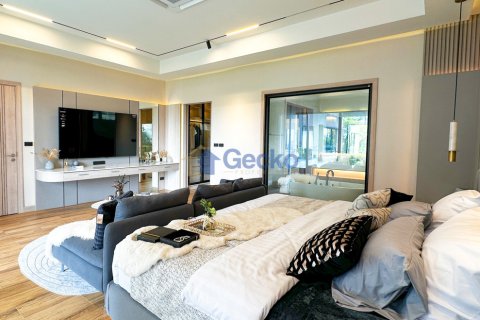 House in Pattaya, Thailand 5 bedrooms № 209807 - photo 15