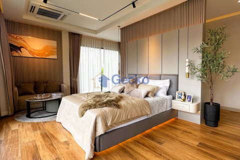 House in Pattaya, Thailand 5 bedrooms № 209807 - photo 28
