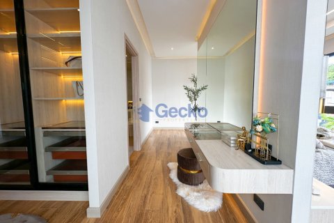 House in Pattaya, Thailand 5 bedrooms № 209807 - photo 13