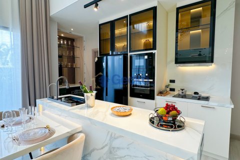 House in Pattaya, Thailand 5 bedrooms № 209807 - photo 10