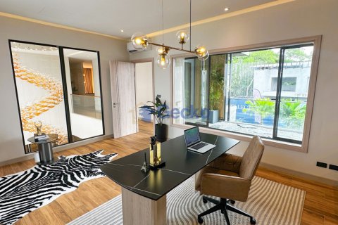 House in Pattaya, Thailand 5 bedrooms № 209807 - photo 11