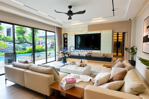 House in Pattaya, Thailand 5 bedrooms № 209807 - photo 4