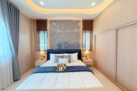 House in Pattaya, Thailand 3 bedrooms № 209806 - photo 16