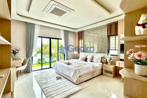 House in Pattaya, Thailand 3 bedrooms № 209806 - photo 28