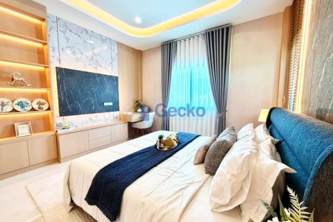 House in Pattaya, Thailand 3 bedrooms № 209806 - photo 7