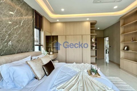 House in Pattaya, Thailand 3 bedrooms № 209806 - photo 21