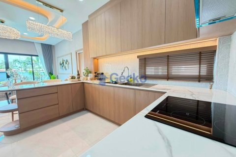 House in Pattaya, Thailand 3 bedrooms № 209806 - photo 3