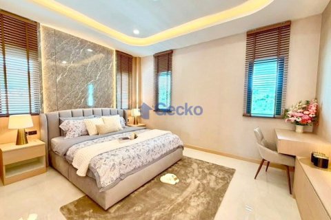 House in Pattaya, Thailand 3 bedrooms № 209806 - photo 6