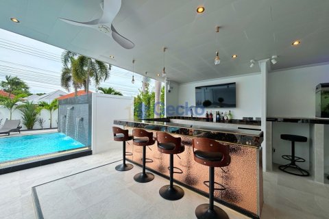 House in Pattaya, Thailand 4 bedrooms № 209805 - photo 29