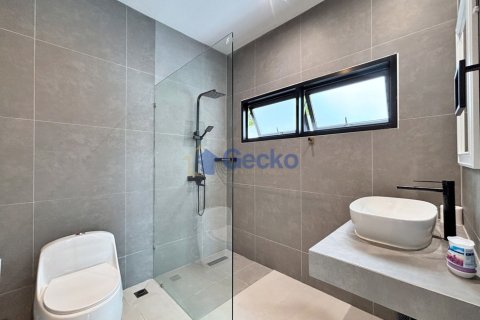 House in Pattaya, Thailand 4 bedrooms № 209805 - photo 23