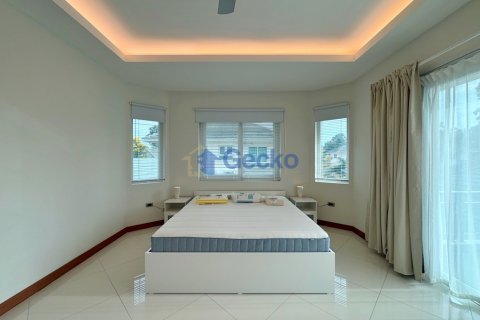 House in Pattaya, Thailand 4 bedrooms № 209804 - photo 29